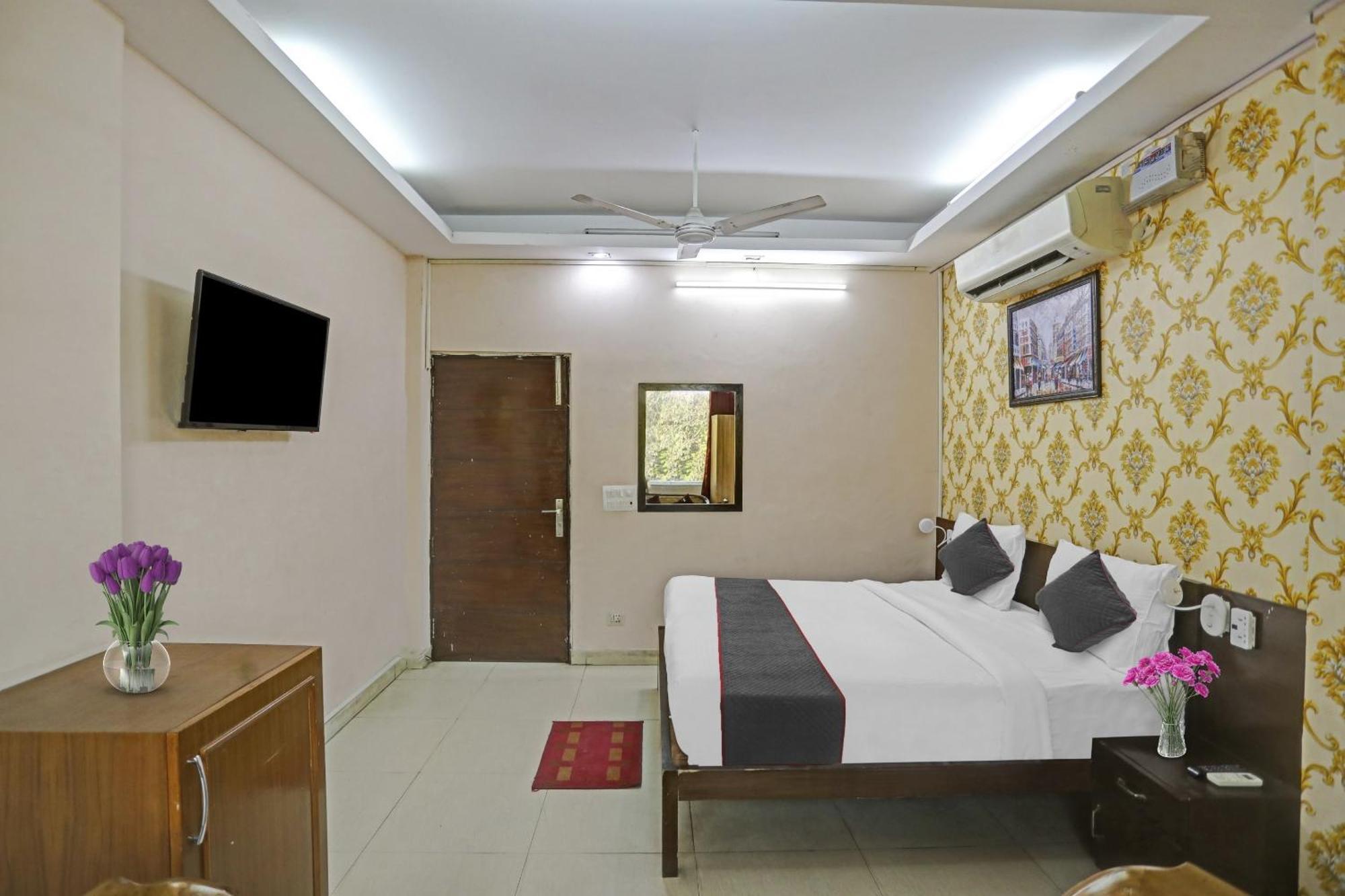 Hotel O Shivam Guest House New Delhi Bagian luar foto