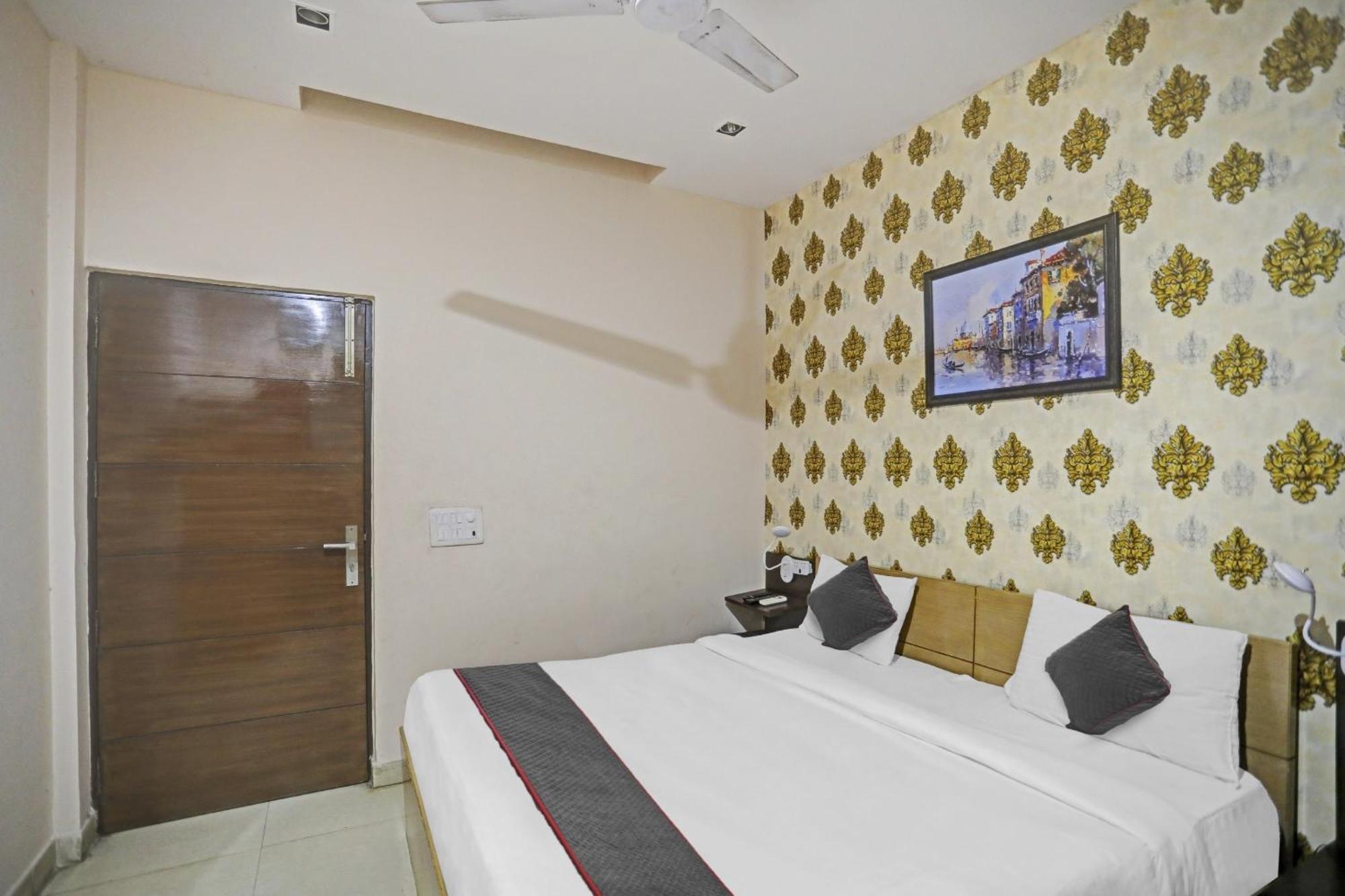 Hotel O Shivam Guest House New Delhi Bagian luar foto