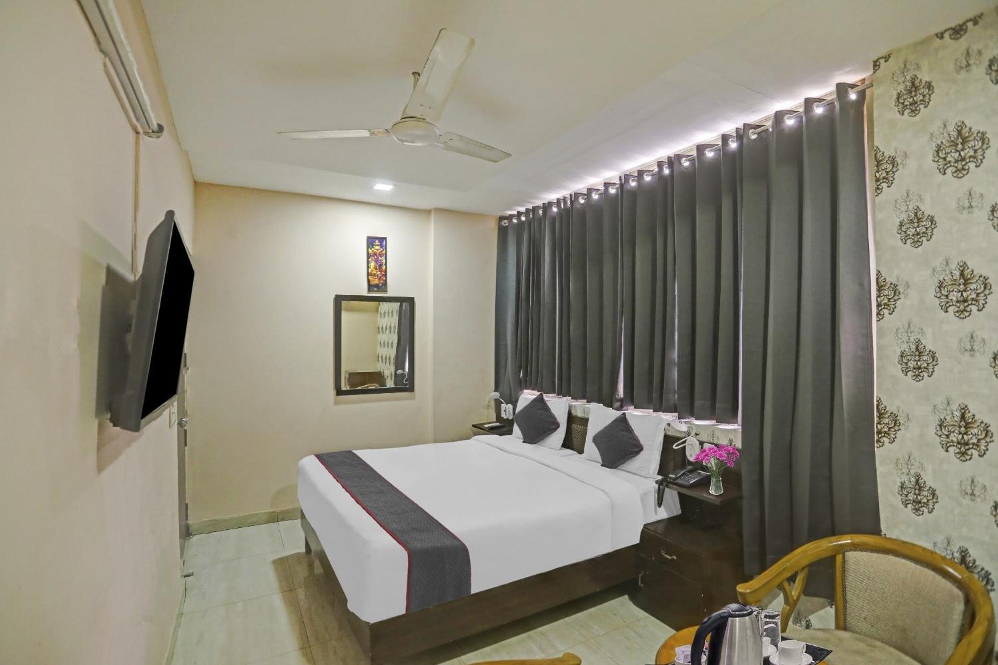 Hotel O Shivam Guest House New Delhi Bagian luar foto