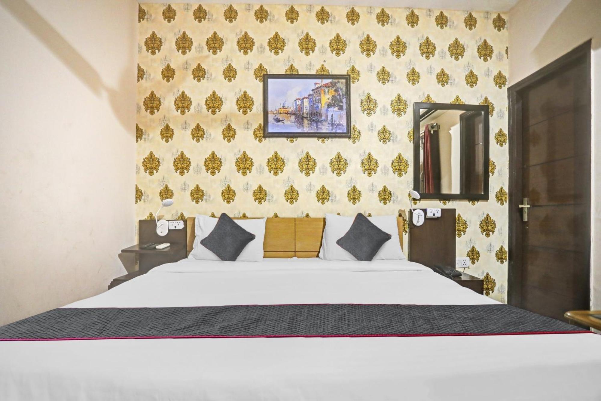 Hotel O Shivam Guest House New Delhi Bagian luar foto