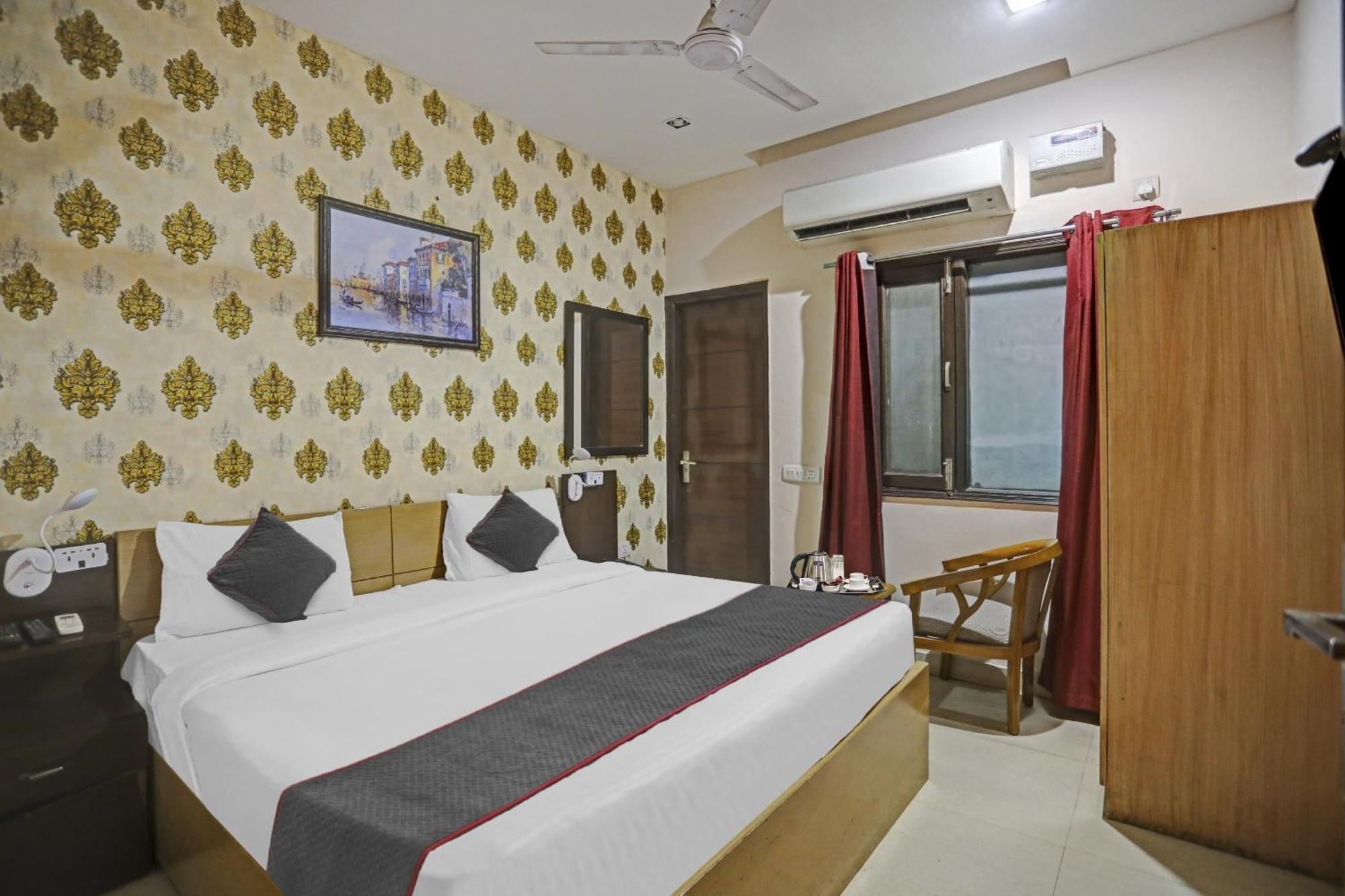 Hotel O Shivam Guest House New Delhi Bagian luar foto
