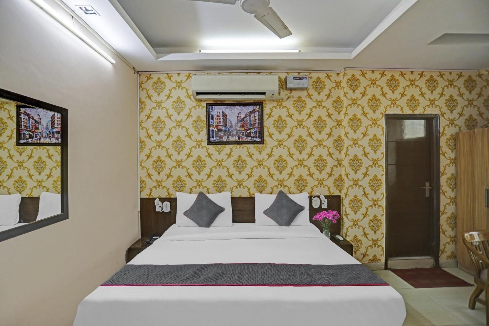 Hotel O Shivam Guest House New Delhi Bagian luar foto